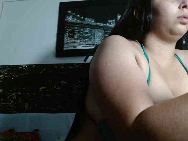 Natural-boobs webcam