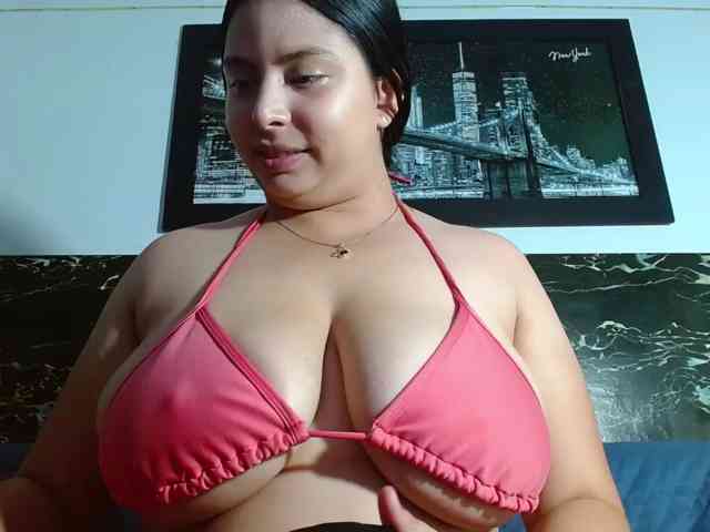 Natural-boobs webcam