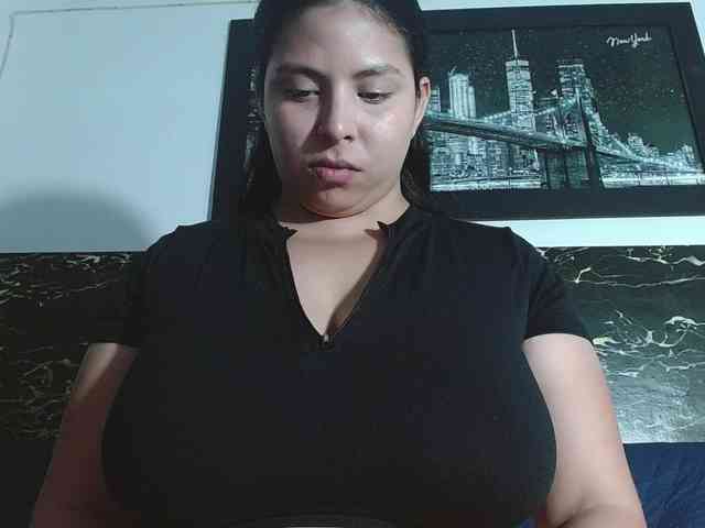 Natural-boobs webcam