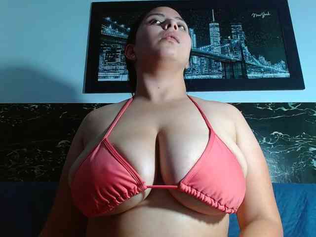Natural-boobs webcam