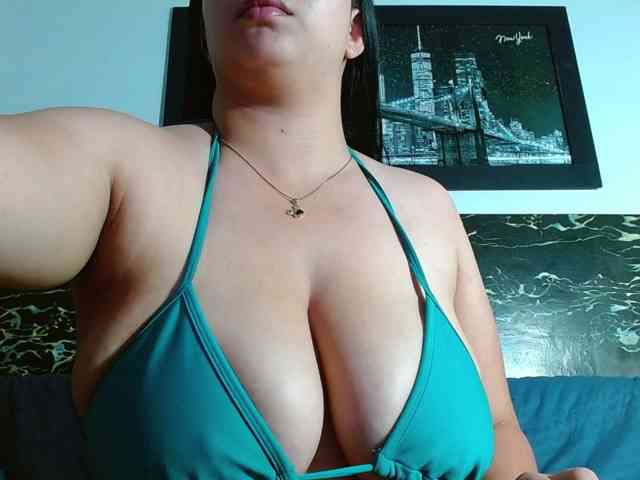 Natural-boobs webcam