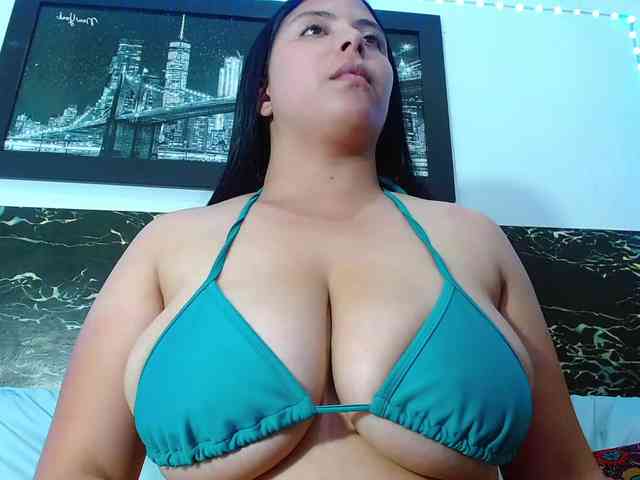 Natural-boobs webcam