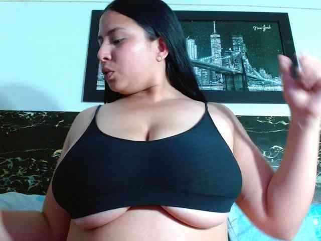 Natural-boobs webcam