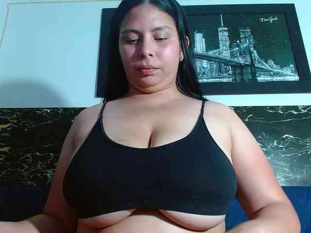 Natural-boobs webcam