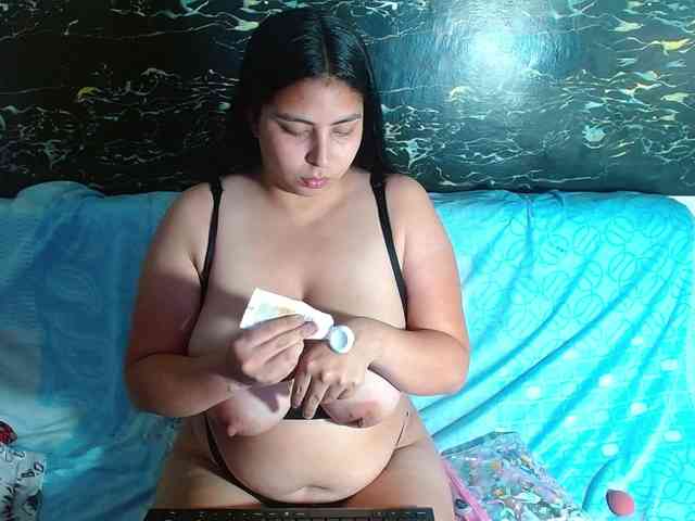 Natural-boobs webcam
