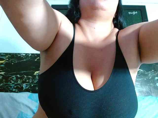 Natural-boobs webcam