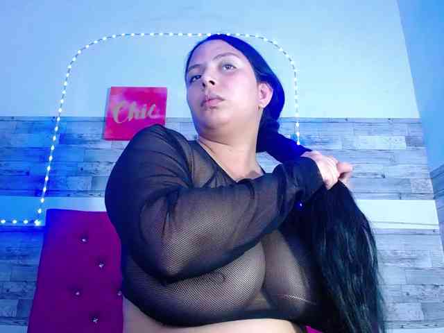 Natural-boobs webcam