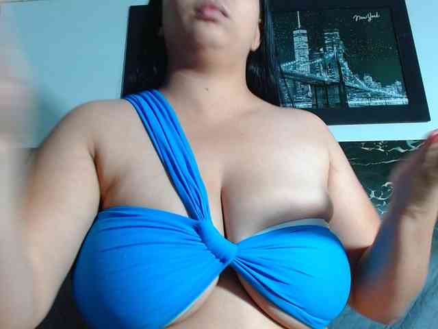 Natural-boobs webcam