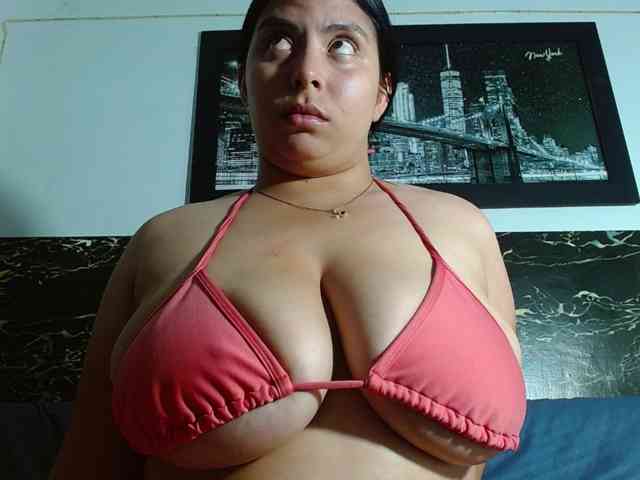Natural-boobs webcam