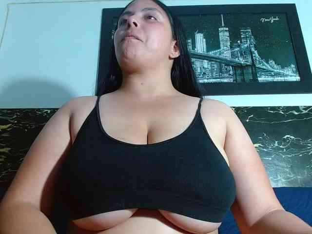 Natural-boobs webcam