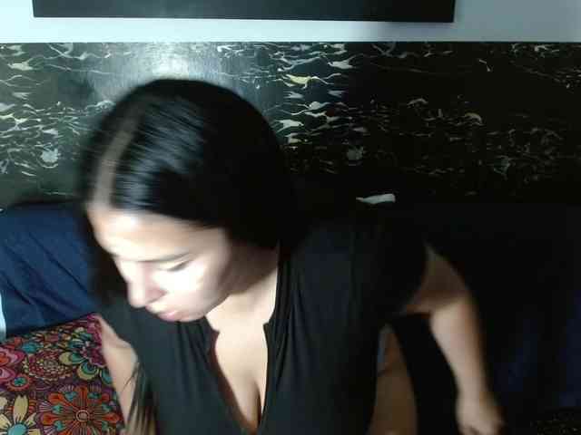 Natural-boobs webcam