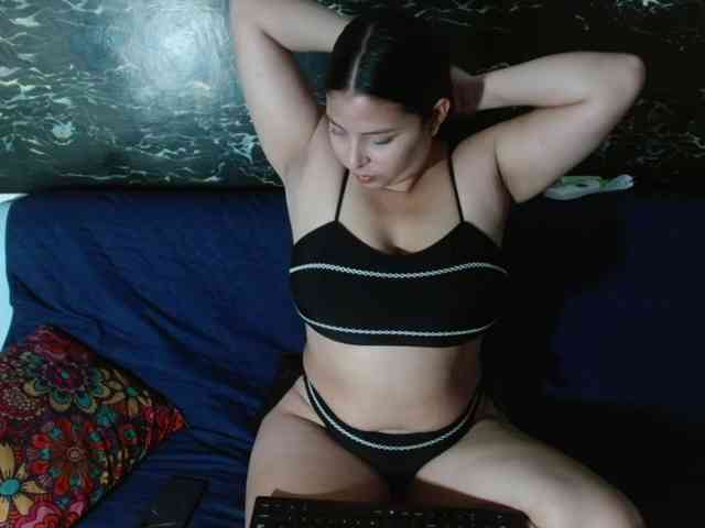 Natural-boobs webcam