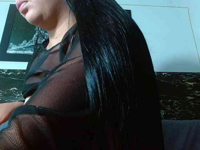 Natural-boobs webcam