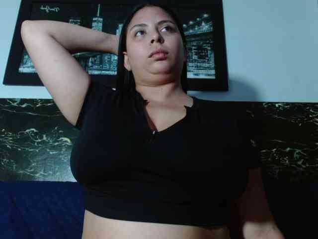 Natural-boobs webcam