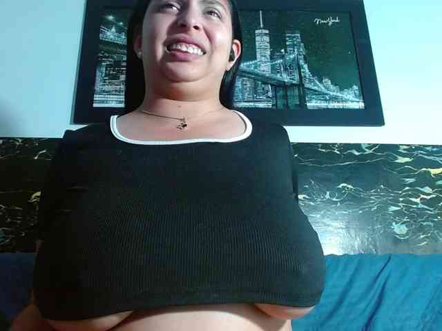 Natural-boobs webcam