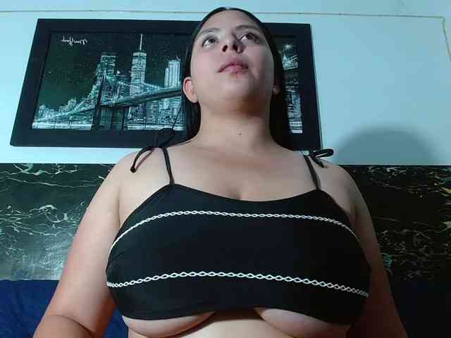Natural-boobs webcam