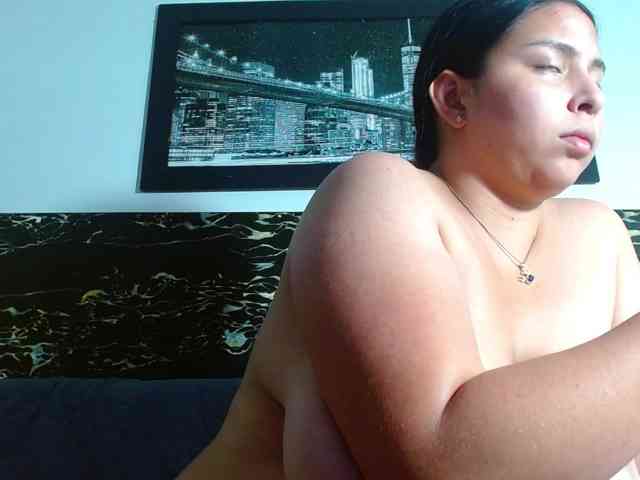 Natural-boobs webcam