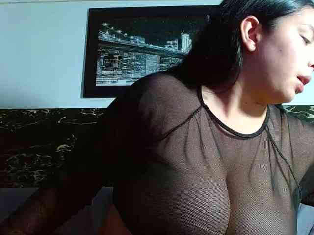 Natural-boobs webcam