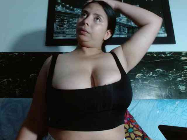 Natural-boobs webcam