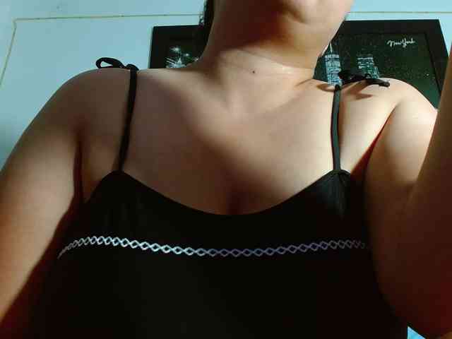 Natural-boobs webcam