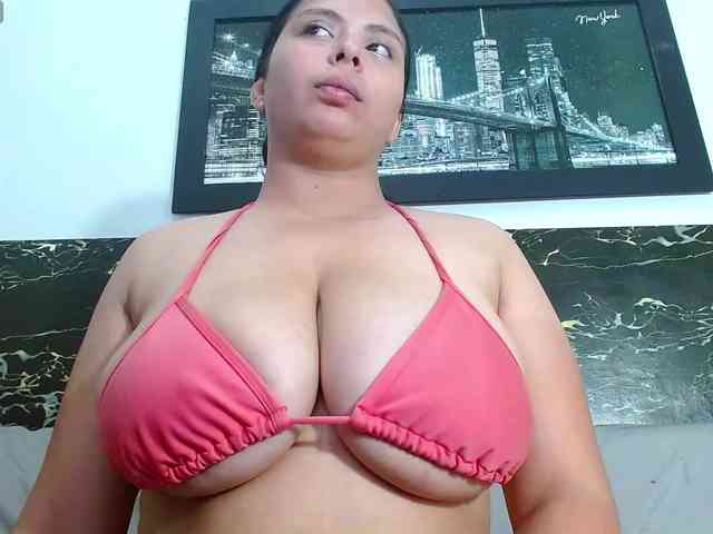 Natural-boobs webcam