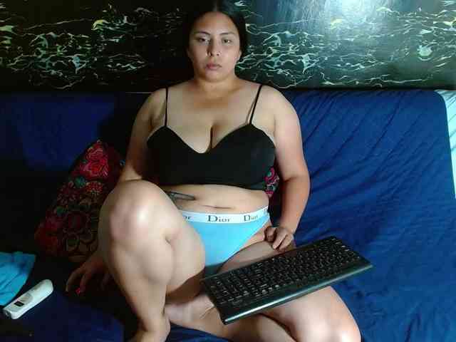 Natural-boobs webcam