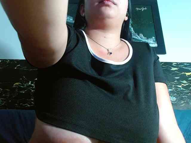 Natural-boobs webcam
