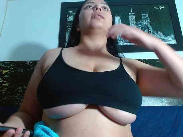 Natural-boobs webcam