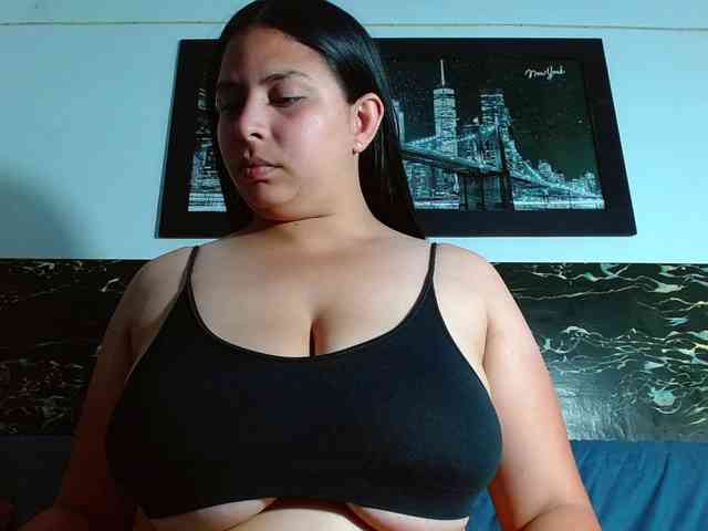 Natural-boobs webcam
