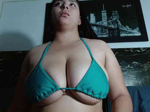 Natural-boobs webcam