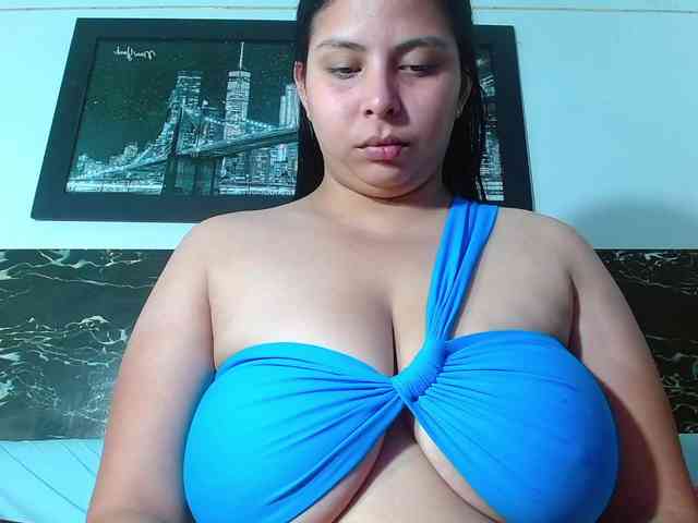 Natural-boobs webcam