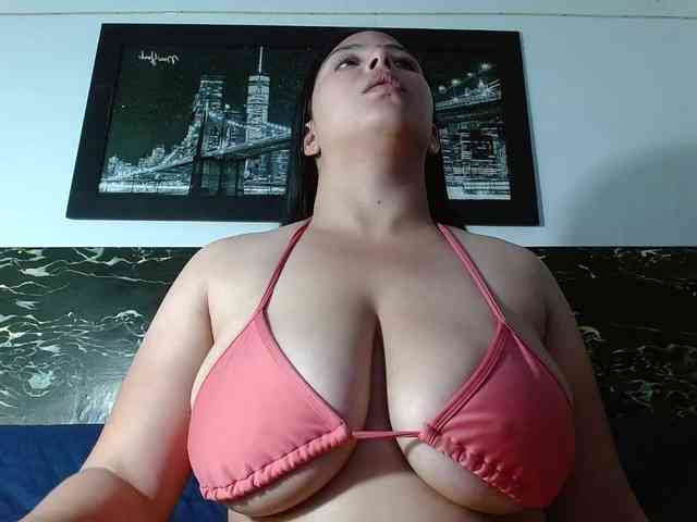 Natural-boobs webcam