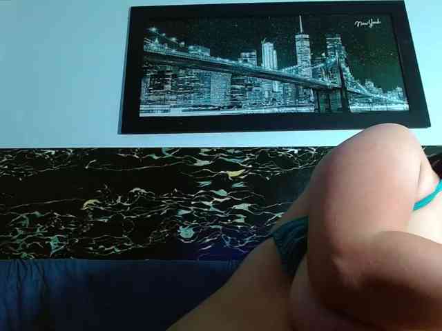 Natural-boobs webcam