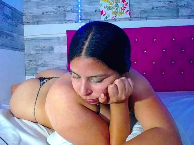 Natural-boobs webcam