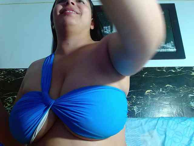 Natural-boobs webcam