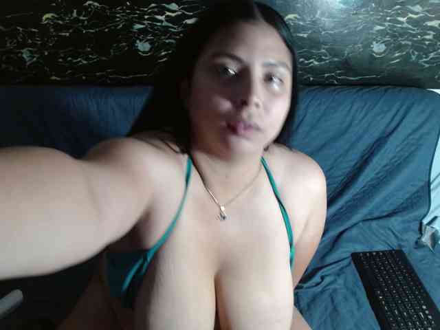 Natural-boobs webcam