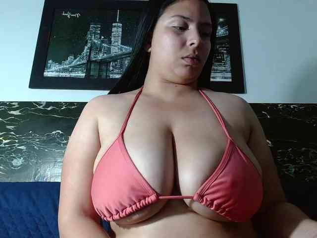 Natural-boobs webcam