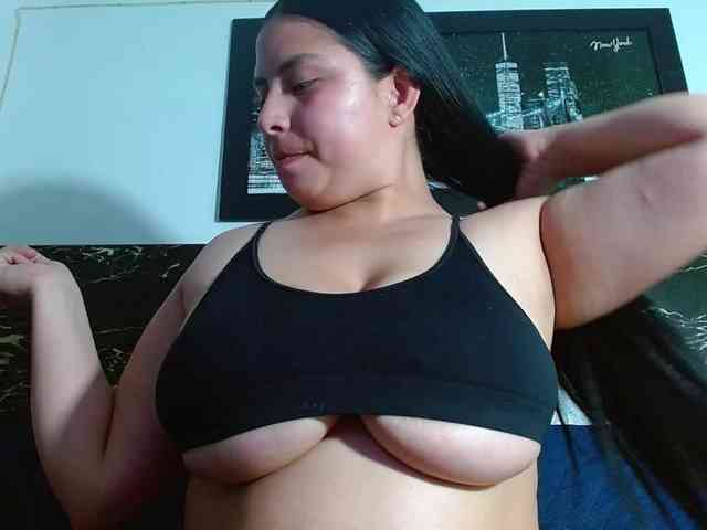 Natural-boobs webcam