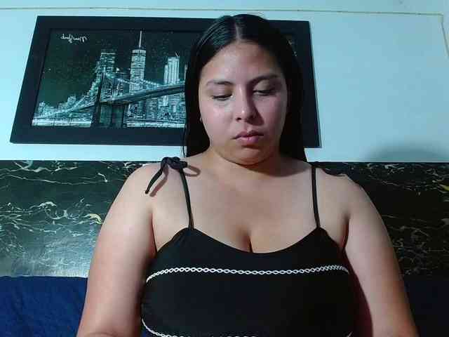 Natural-boobs webcam