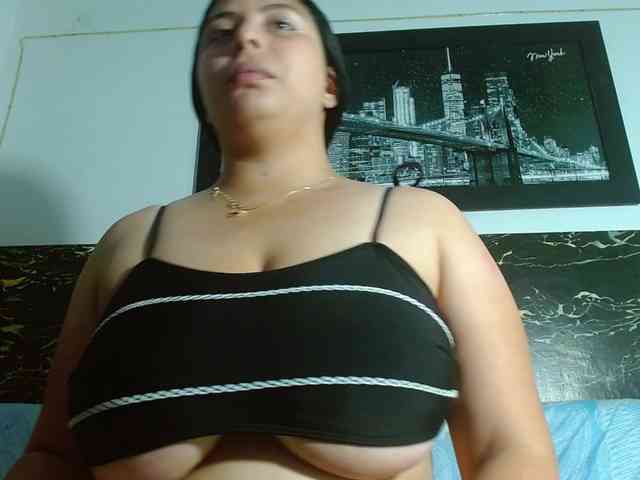 Natural-boobs webcam