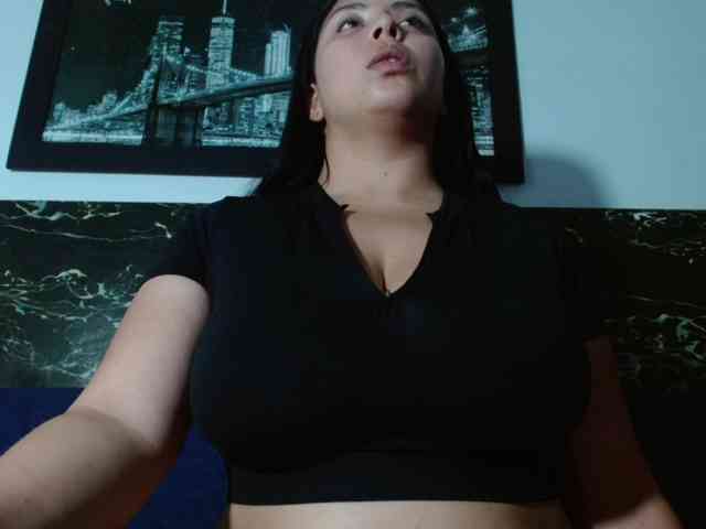 Natural-boobs webcam