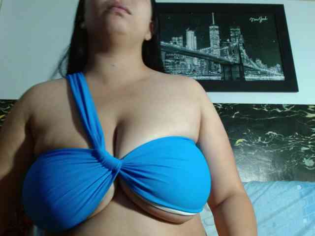 Natural-boobs webcam