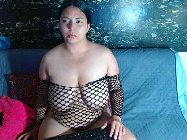 Natural-boobs webcam