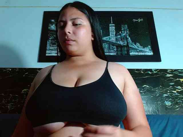 Natural-boobs webcam