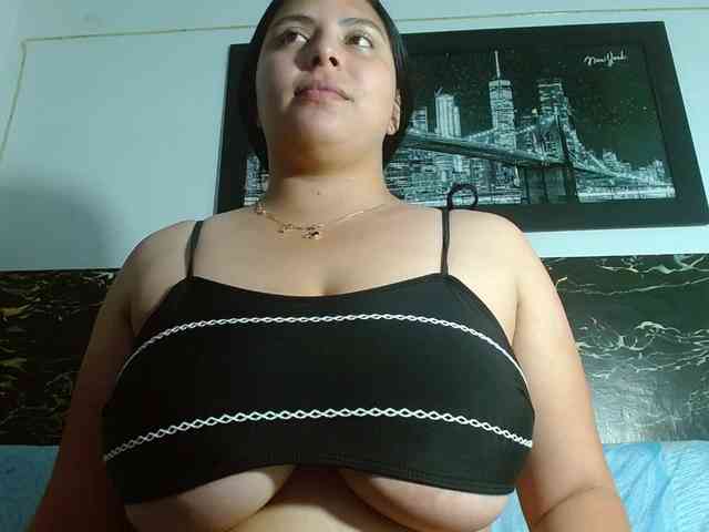 Natural-boobs webcam