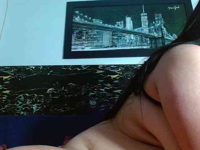 Natural-boobs webcam