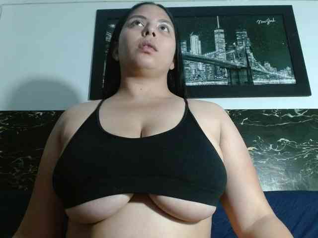 Natural-boobs webcam