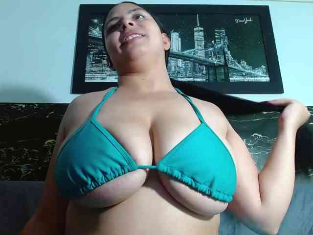 Natural-boobs webcam