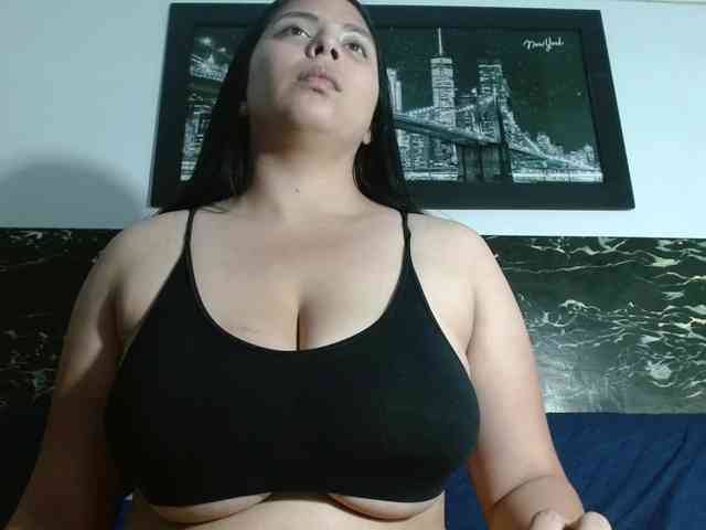 Natural-boobs webcam