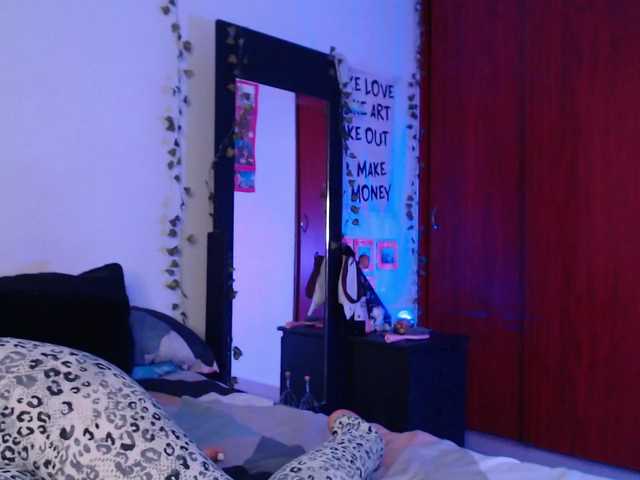 littlekayla live cam on BongaCams
